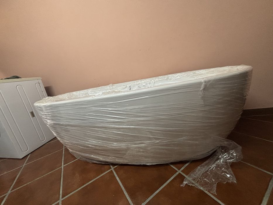 Banheira em fibra - ROCA