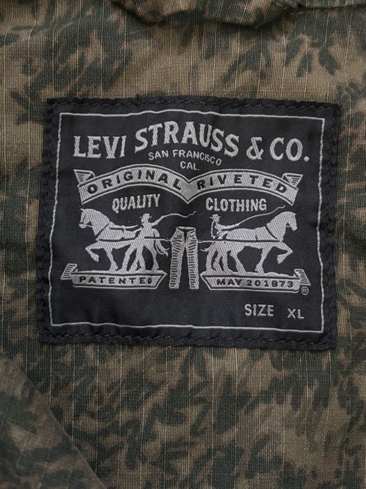 Куртка Levi’s (jacket кофта пуховик худі джинси карго тнф)
