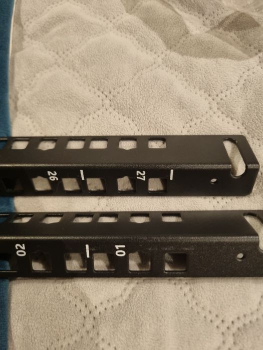 2x 27U Network Rack Rails460003093576437762