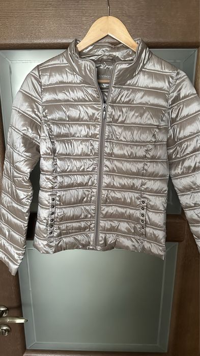 Куртка приталена нова бренду orsay xs-s