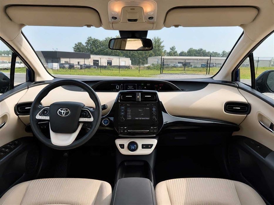 Toyota Prius      2016