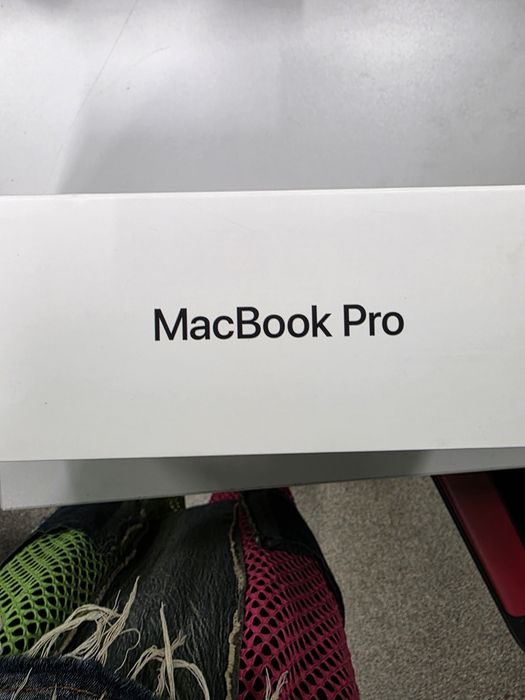 Продам MacBook Pro