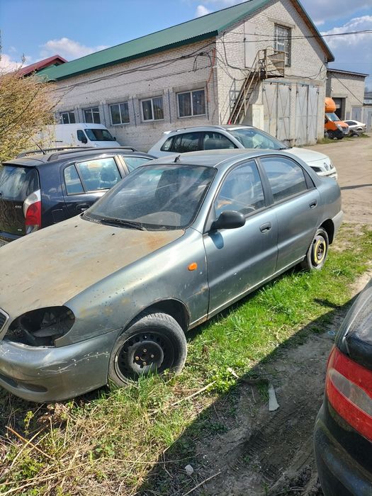 Продам Ланос  1.4бенз 2006року!