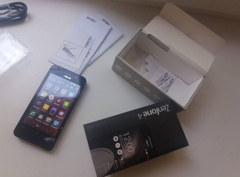 Asus Zenfone 4 (A400CGX) Black.