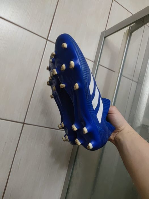 Męskie buty 40  piłkarskie typu lanki marki Adidas, model Nemeziz. Kol