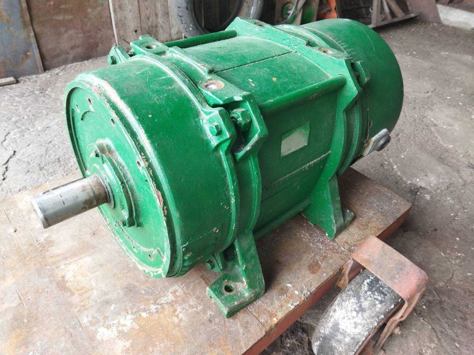 продам синхронный генератор ОС-72 30 кВт, 400В, 3ф, 50Гц