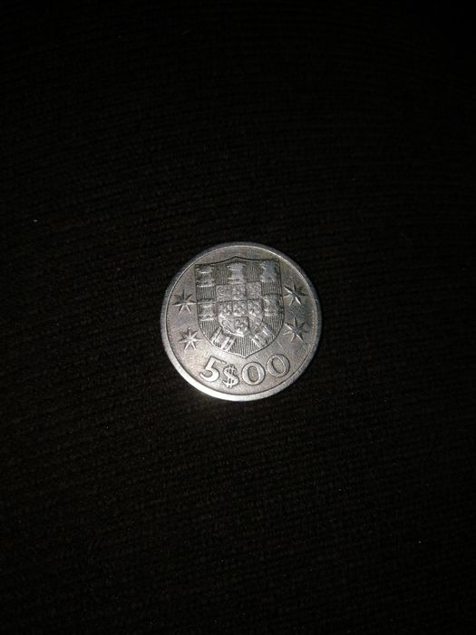 Moeda da República Portuguesa de metal branco de 5 escudos, ano 1964