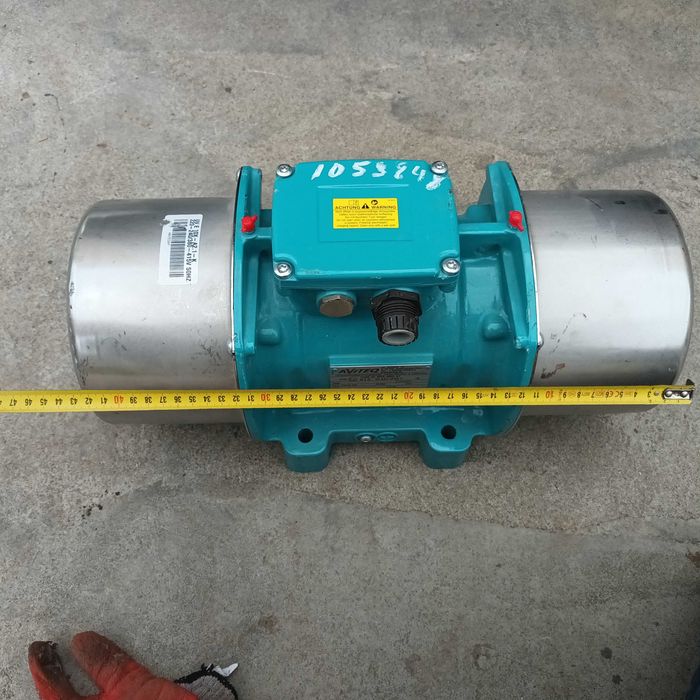 Silnik wibracyjny elektryczny 0,55kw AVITEq
