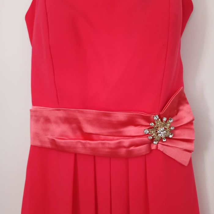 Vestidos curtos de cerimónia variados