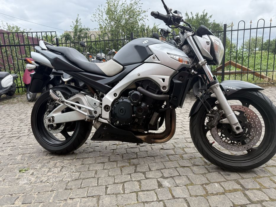 Мотоцикл Suzuki GSR400