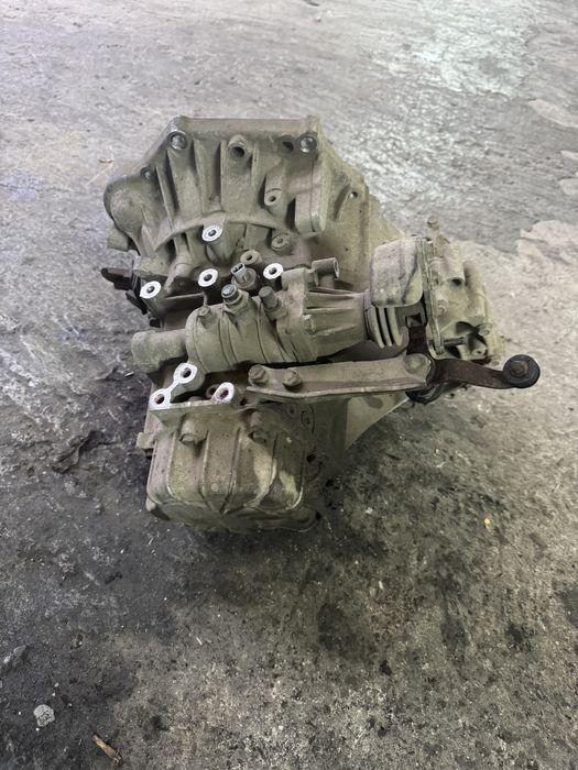 Продам МКПП Toyota Corolla (e12), 1.6, 2005 г.в.