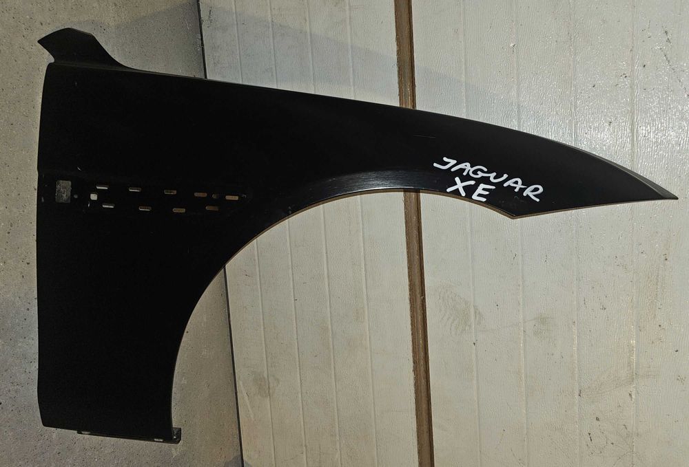 Jaguar XE błotnik przód przedni prawy