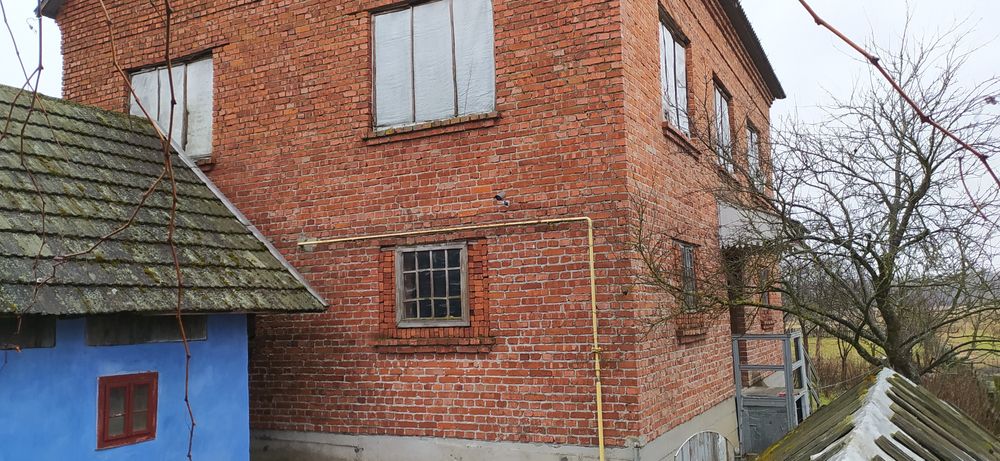 Продається будинок і земельна ділянка в с. Станківці