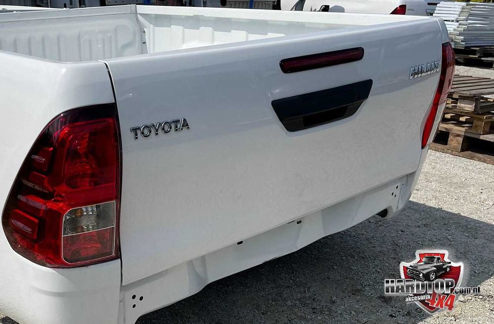 Burta Klapa bagażnika Paki  - Toyota Hilux 2015+