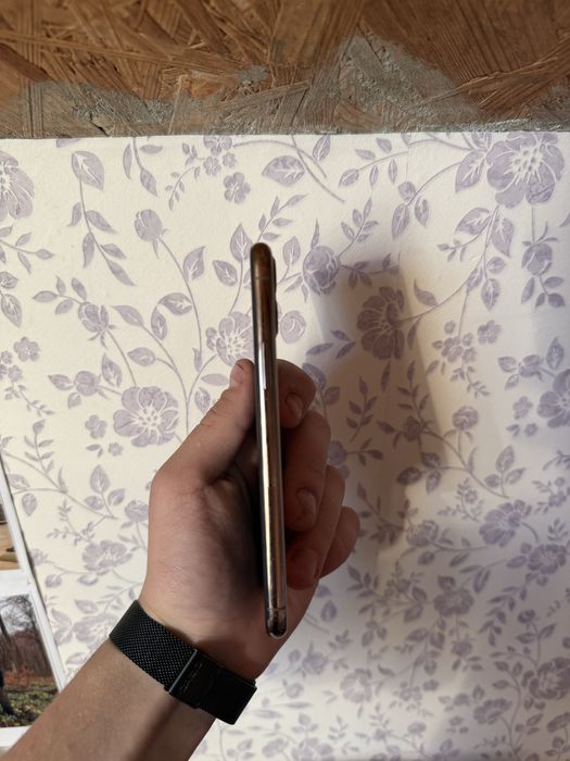 Продам iphone 11 pro 64g