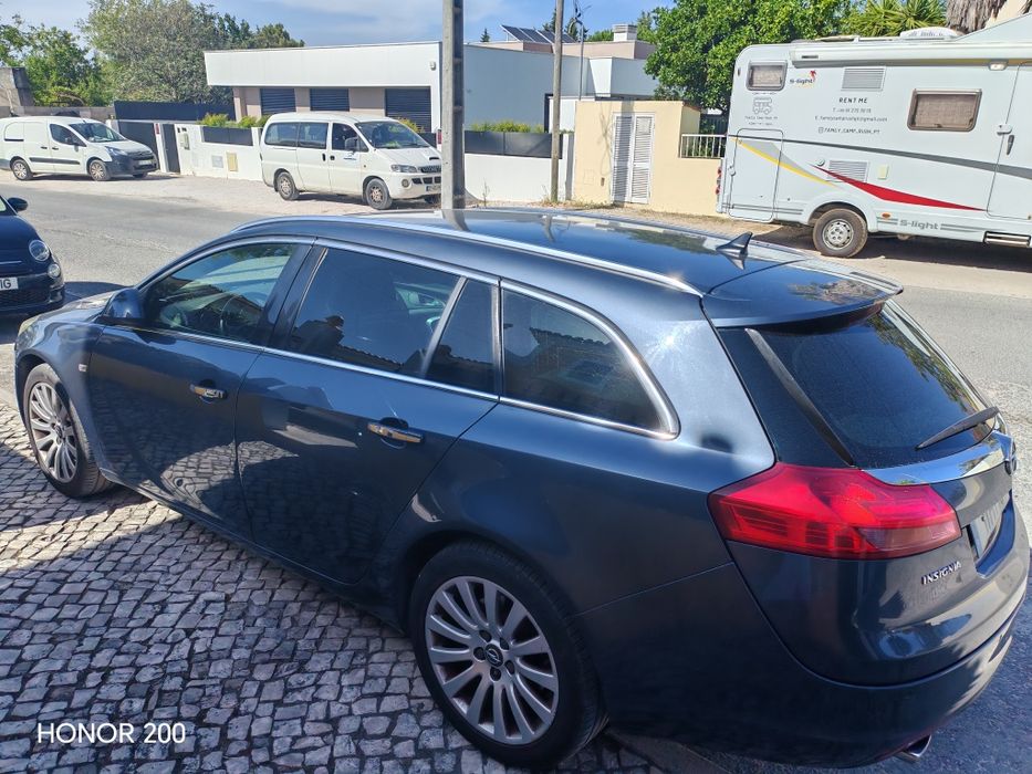 Opel Insignia Sports Tourer 2.0 CDTI — photo 3