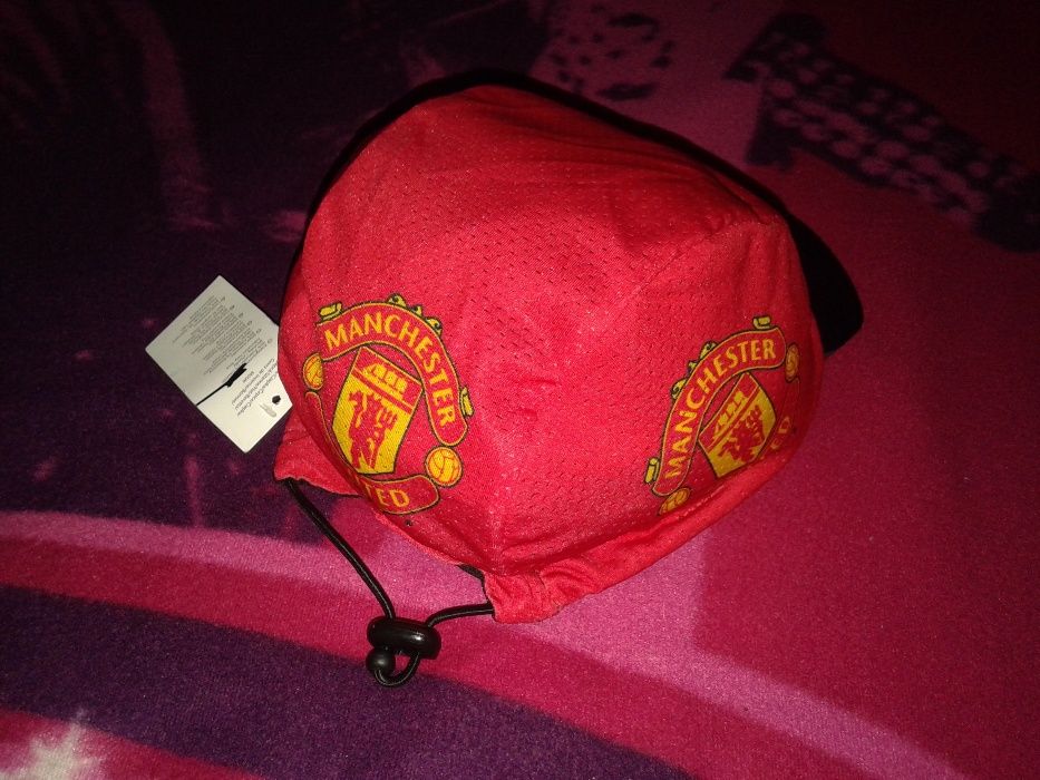 Czapka piłkarska MANCHESTER UNITED rowerowa kolarska do biegania