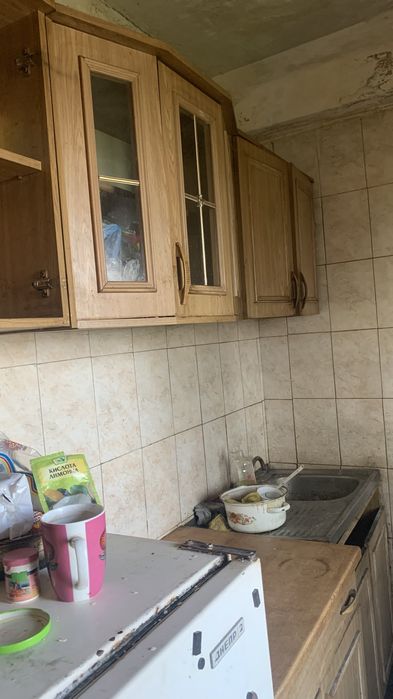 Продам 2 к.кв. под ремонт, ул. Матросова