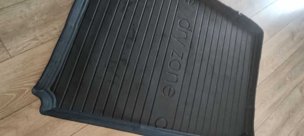 Mata do bagaznika citroen c4 l  hatchback
