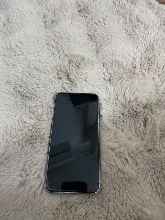 Telefon komórkowy