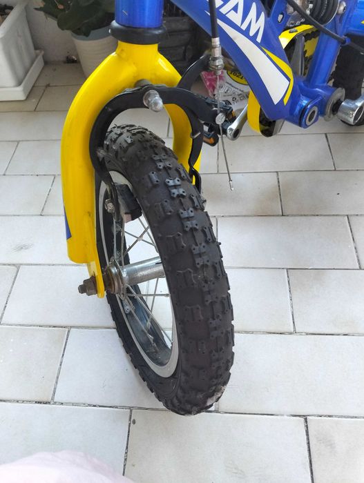 Bicicleta de criança com rodinhas