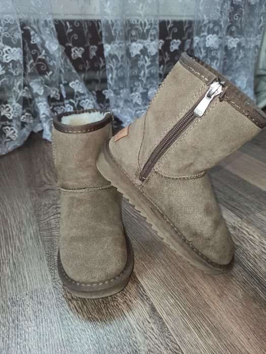 Зимові дитячі уги