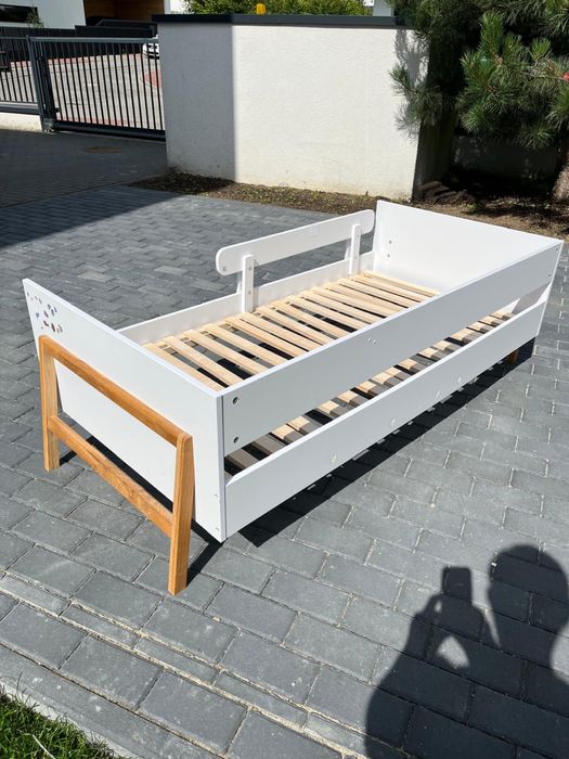 Łożko dziecięce z materacem