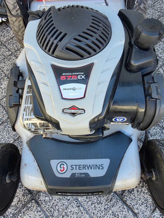 Corta-relvas a gasolina Sterwins 575EX Series – Bom estado