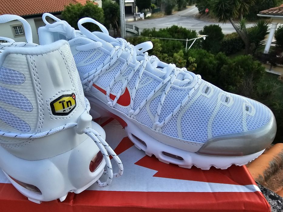 Nike Air Max Plus TN Branco/Vermelho  Tam 42
