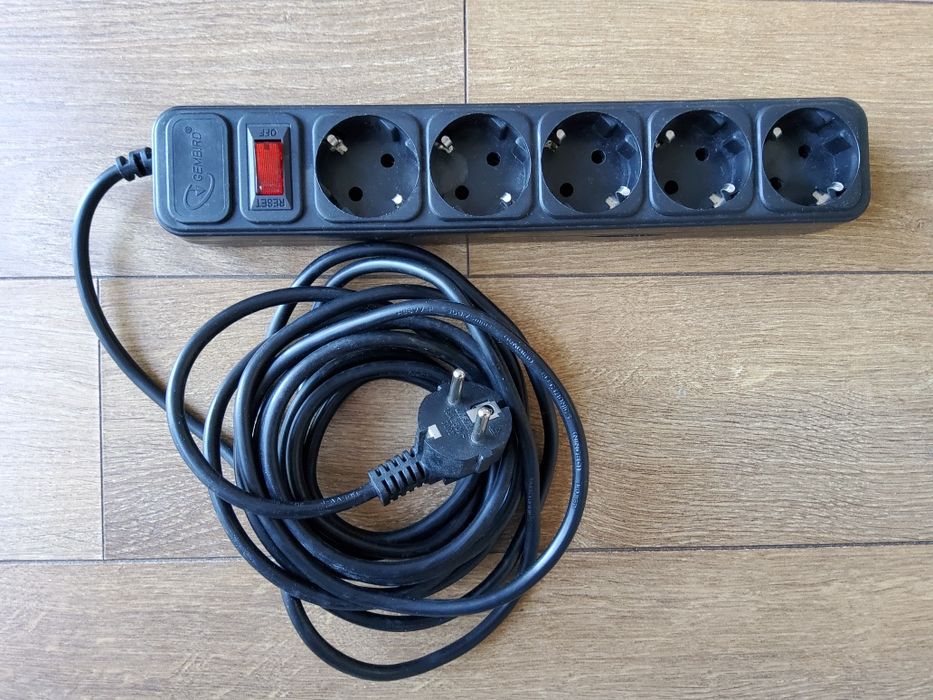 Мережевий фільтр, подовжувач, удлинитель GEMBIRD 5 розеток, 4,5 метри