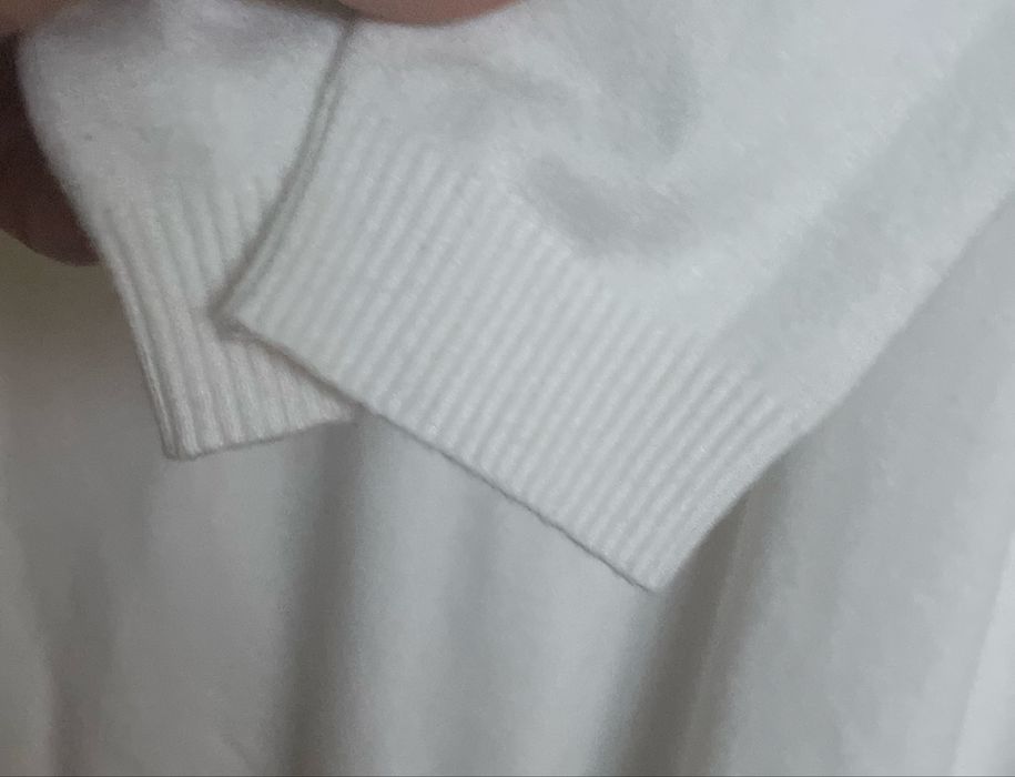 Sweter damski biały dłuższy,  gwiazdki cekiny uniwersalny Glam Amour