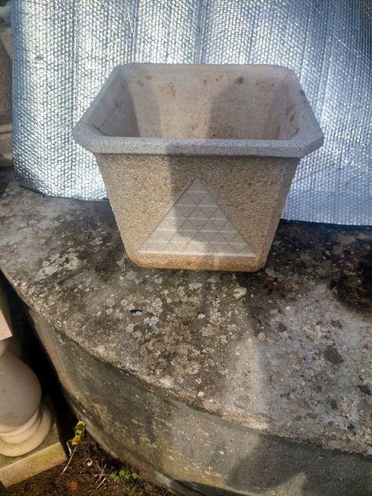 Vaso em betão quadro