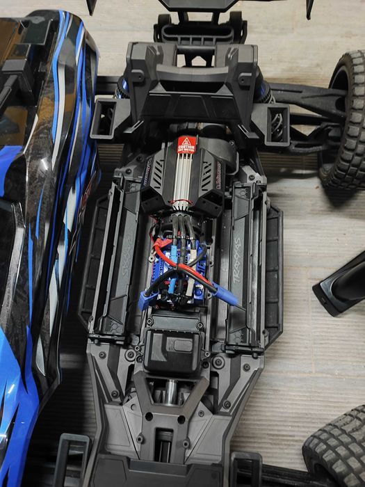 Traxxas XRT 8s brushless hpi Kyosho tamiya arrma losi axial rc