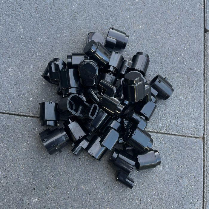 РОЗПРОДАЖА заглушки парктроника Mercedes BMW Ауді чорні глянец пластик