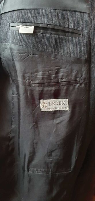 Продам чоловічий костюм