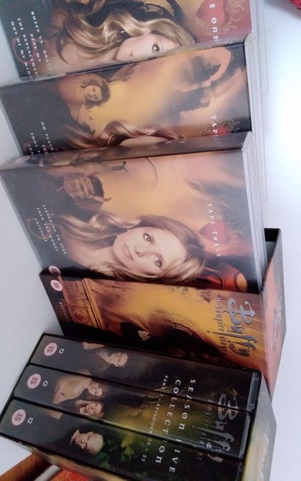 VHS: Angel 1-3 Season ou Buffy the Vampire Slayer 5