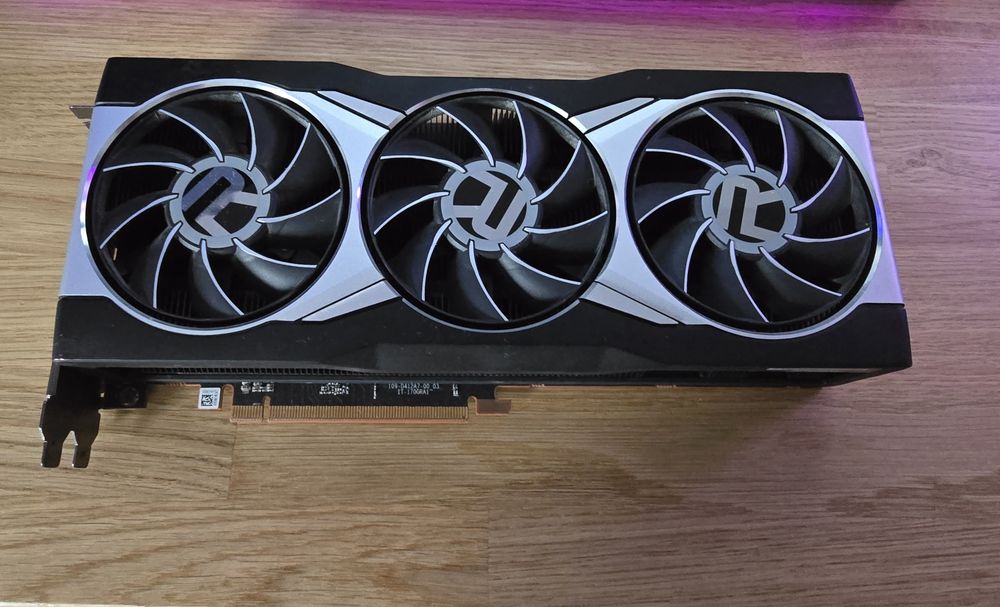 AMD Radeon RX 6900 XT