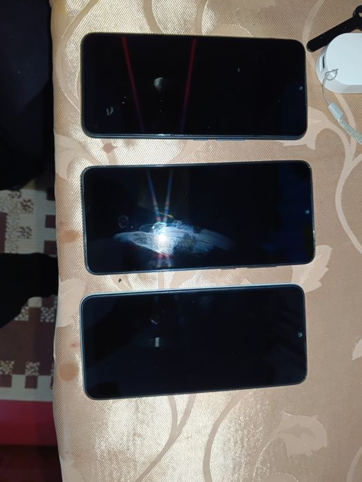 Продаю телефони робочі