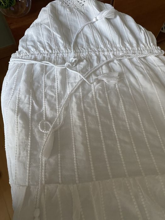 Biala haftowana sukienka maxi