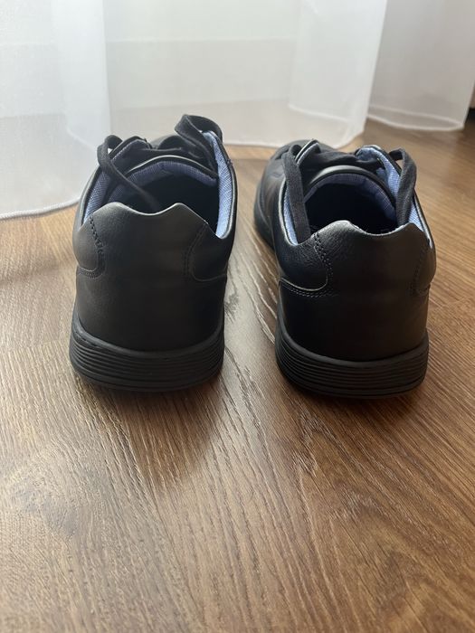 Buty wizytowe męskie rozm. 43