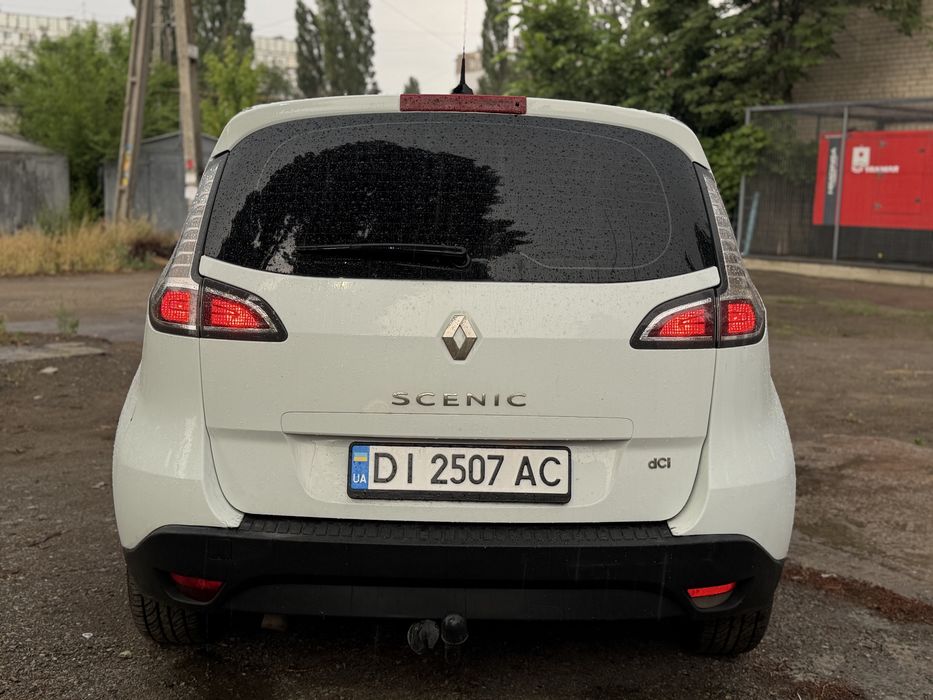 RENAULT MEGANE SCENIC  2012 р.в, рест к9к на механ-6