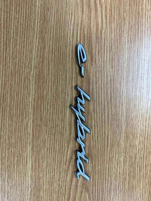 Porsche cayenne 9y0 рестайл надпис на крило e hybrid