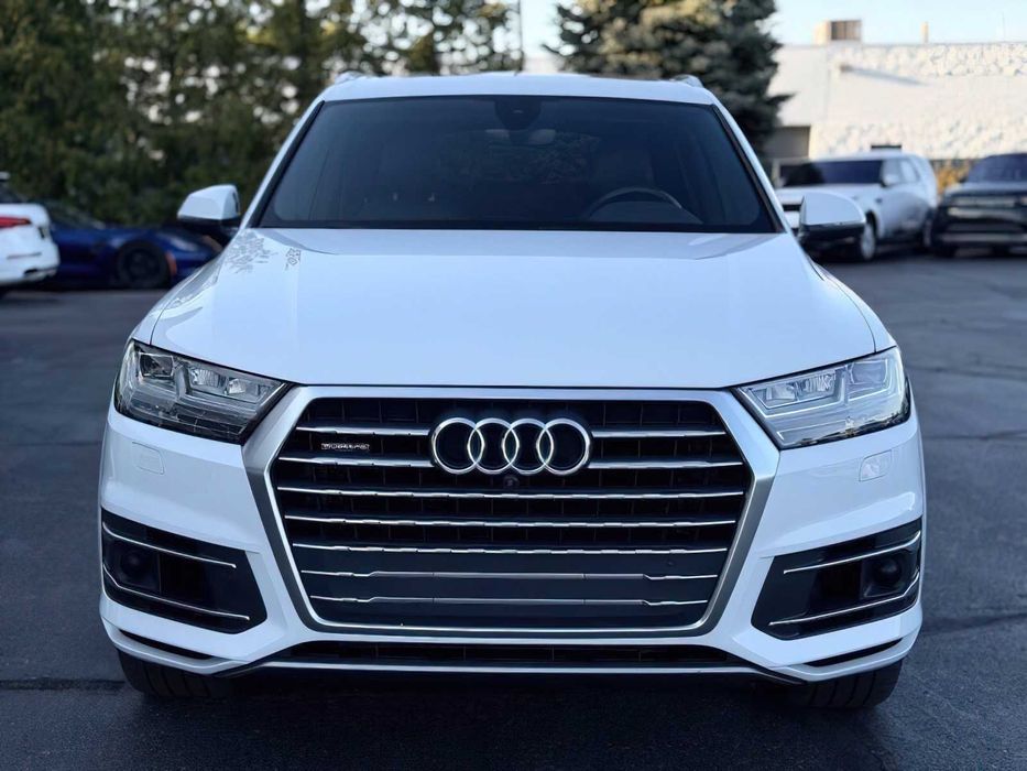 Audi Q7      2019