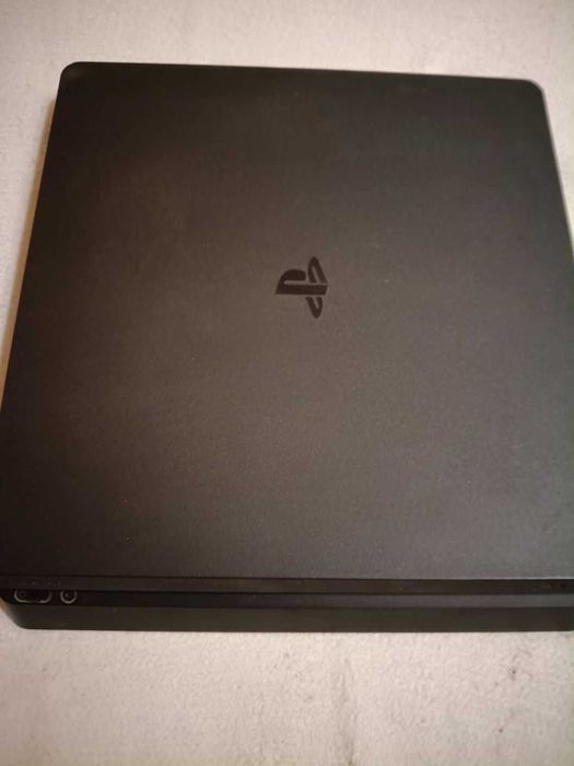 Konsola PS4 2 pady i 23 gry SPRZEDAM