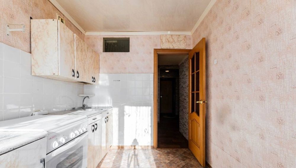 Продаж 2кім. кв. на вулиці Ярославенка