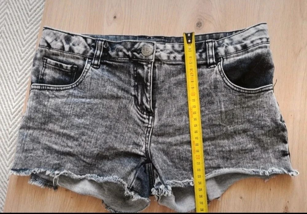 Krótkie spodenki szorty jeansowe 158