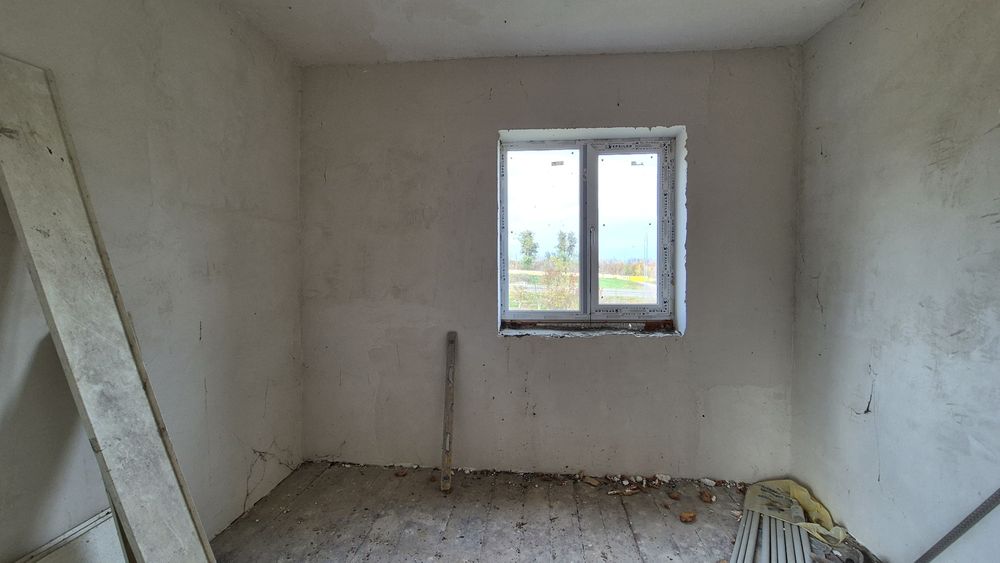 )( Продаж 3-К квартири під ремонт