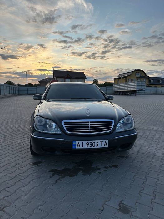 Mercedes w220 s-class