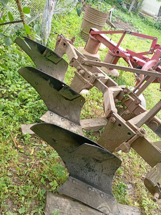 Продаються плуги до Юмз і МТЗ