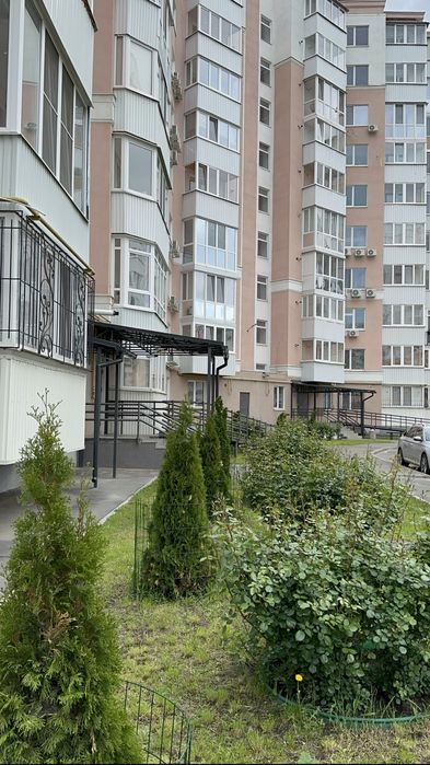 Продам 3-х кімнатну  квартиру  на Леваді.